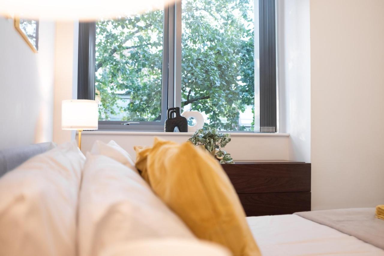 Luxury, Free Gym, Indoor Terrace, City Centre Apartment