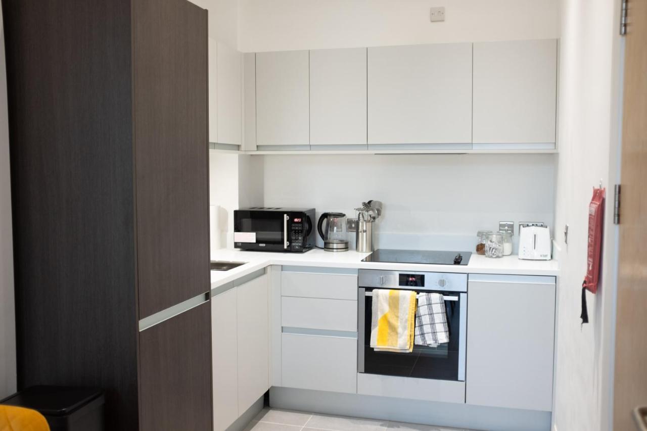 Luxury, Free Gym, Indoor Terrace, City Centre Apartment Coventry